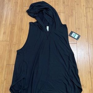 NWT Under Amour hooded tank